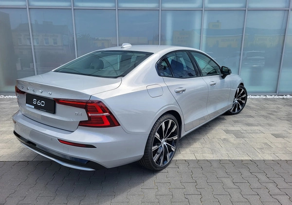 Volvo S60 cena 212152 przebieg: 10, rok produkcji 2023 z Chełmno małe 172